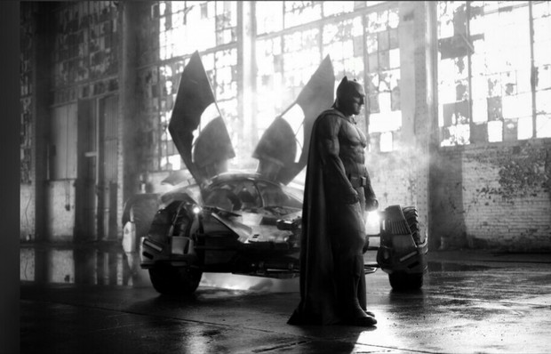 Nueva foto de (Batman) del "Snyder Cut". 