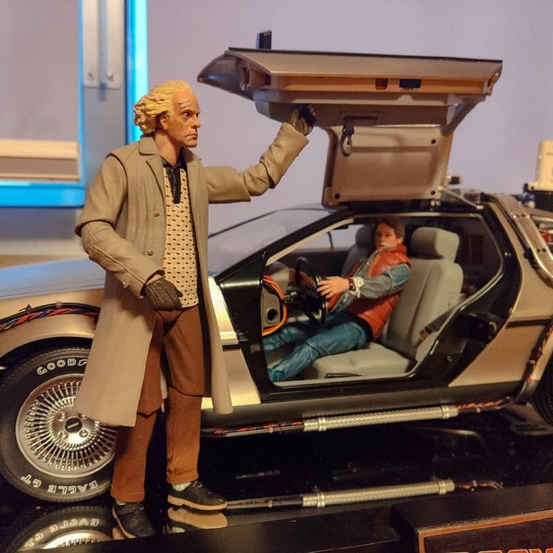 Marty y Doc en el DeLorean