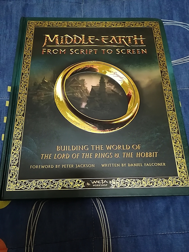 Fotos del libro Middle-Earth From script to screen 