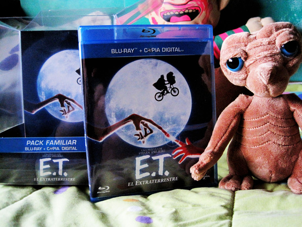 E.T. El Extraterrestre: Edición Peluche. Blu Ray Pack Delantera Fuera
