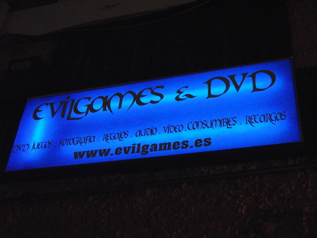 EVILGAMES & DVD