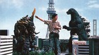 Godzilla-y-bathra-recibiendo-ordenes-en-godzilla-contra-mothra-c_s