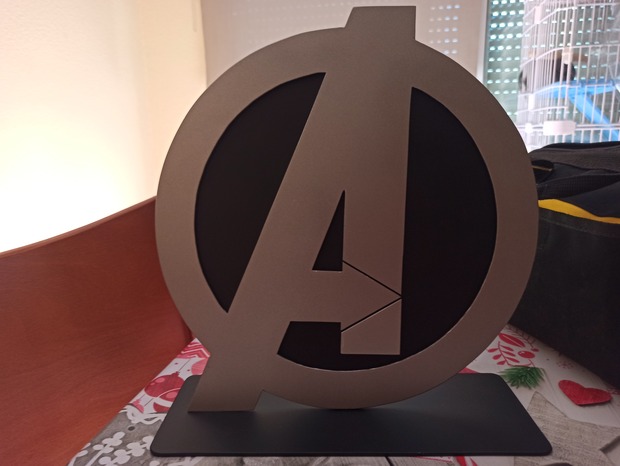 Logo Avengers para statuas