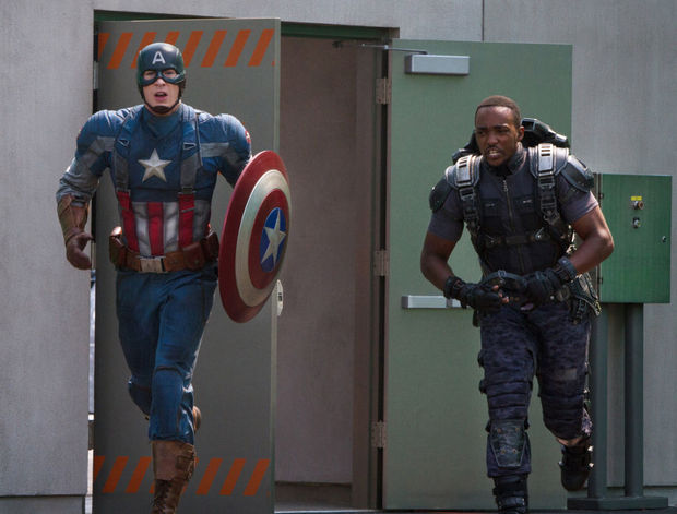 Anthony Mackie dice sí a protagonizar Capitán América 3