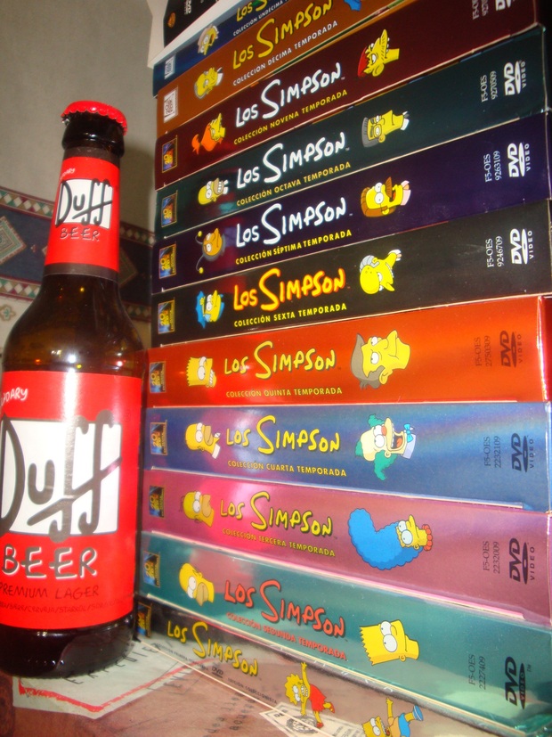 Los Simpsons y cerveza Duff