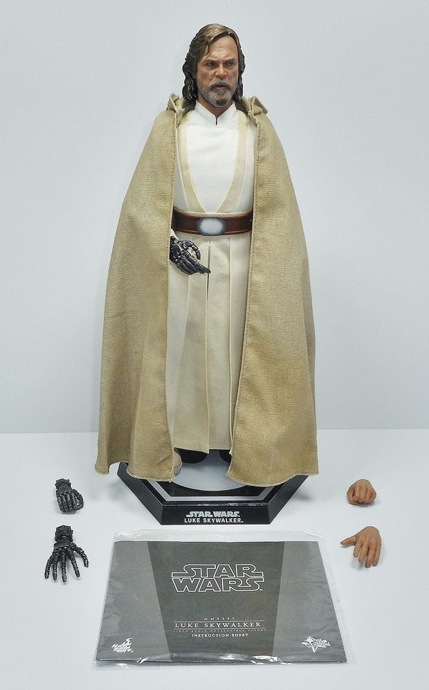 Figura Luke Skywalker - Star Wars: The Force Awakens (Hot Toys)