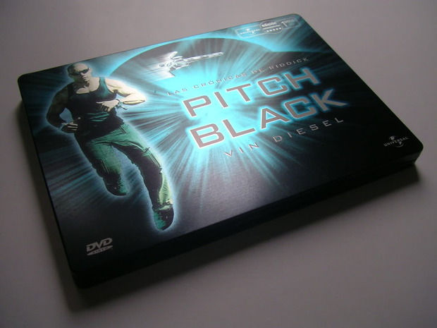 PITCH BLACK (Las Crónicas de Riddick) Estuche Metálico DVD (Steelbook)