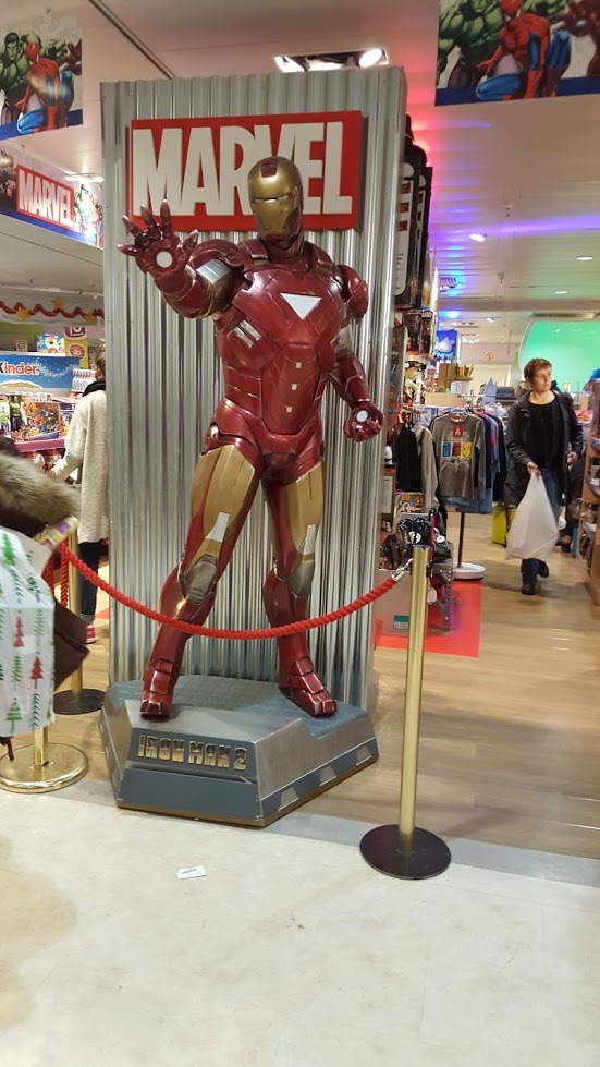 Iron Man en EL Corte Ingles de Sol. Figura a tamaño real.