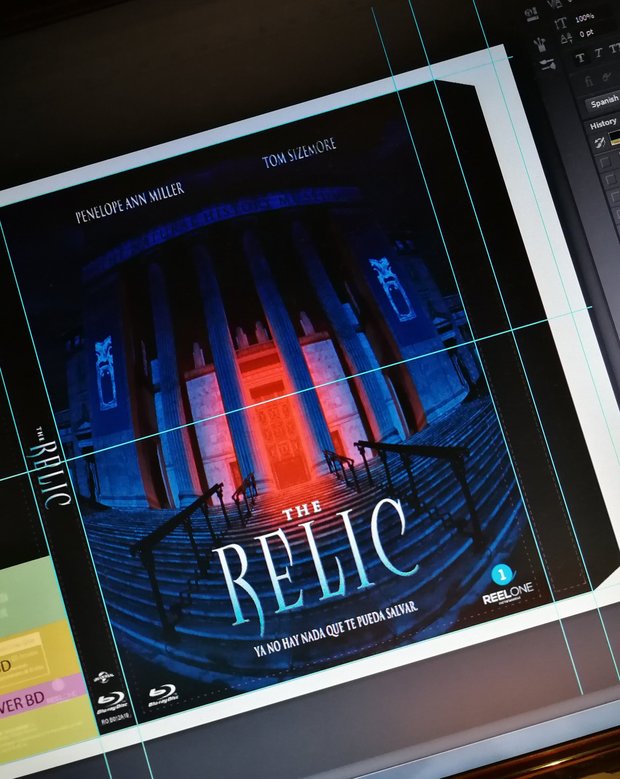 The Relic. Diseño provisional de la funda exterior de la edición de Reel One