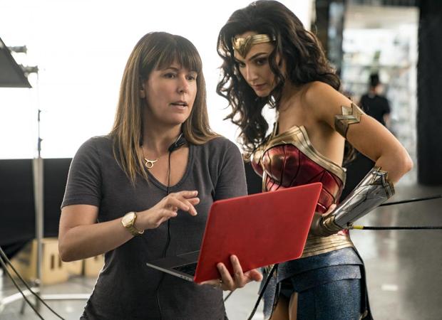 Patty Jenkins solo dirigiría Wonder Woman 3 "si tuviera un estreno en cines adecuado"