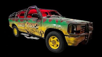 Se subasta el Ford Explorer destrozado por un T-Rex en Jurassic World