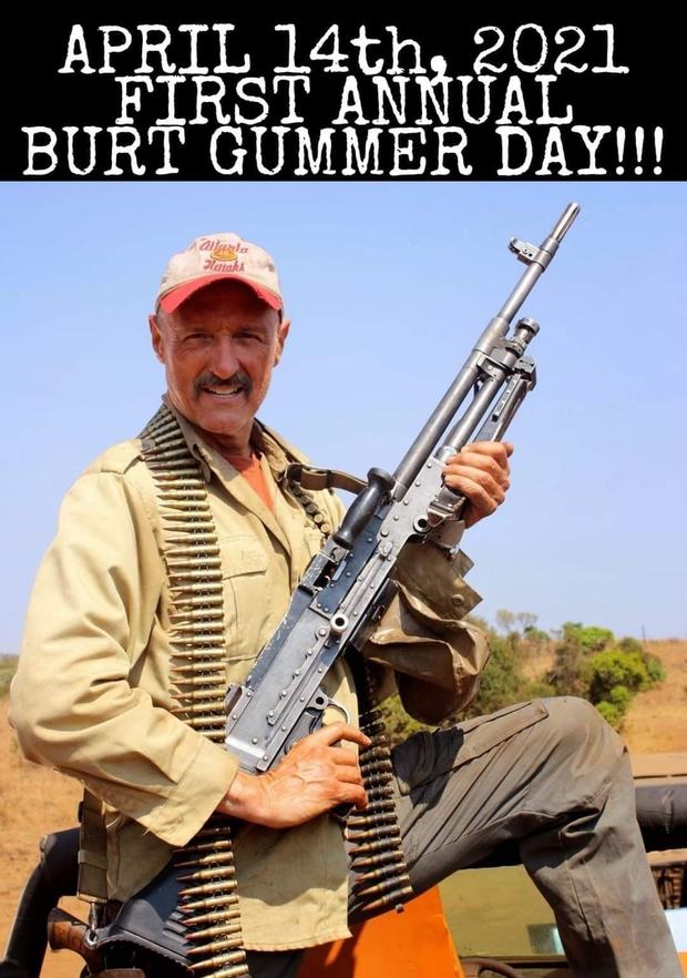 ¡Feliz Burt Gummer day a toda la comunidad de mubis!.