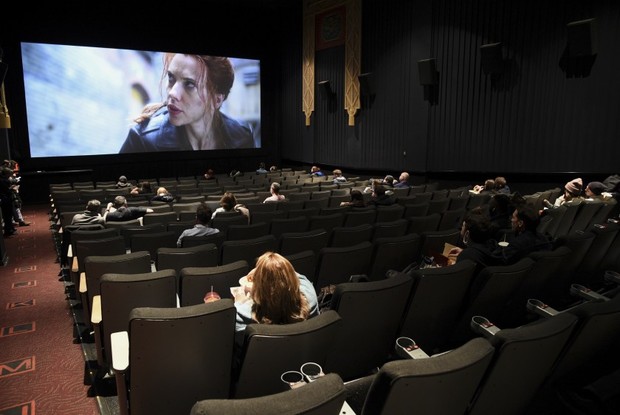 Madrid se prepara para retirar la restricción de aforo de teatros y cines y abrir al 100%