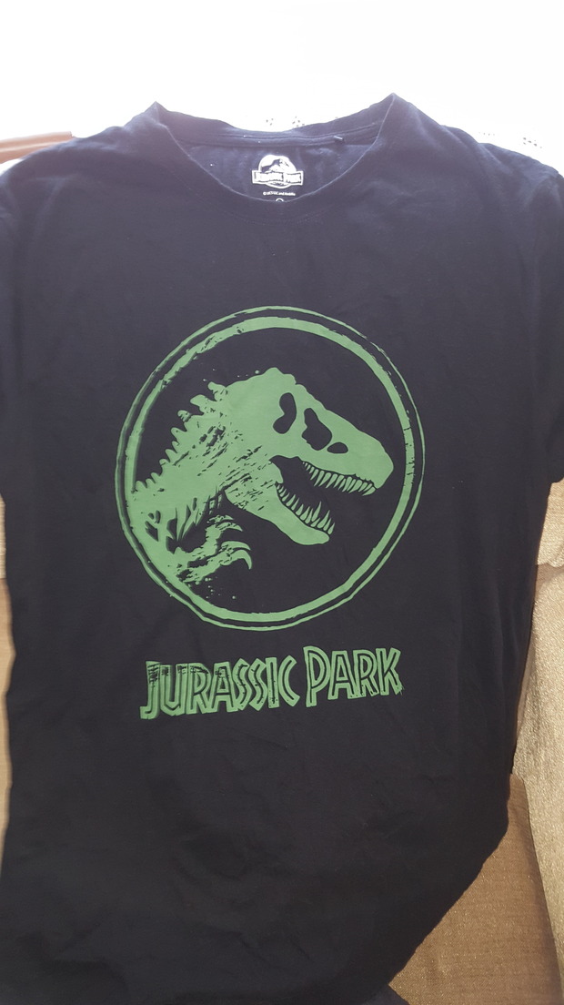 Camiseta de Jurassic Park conseguida en Carrefour. Mi compra 17-09-2021.