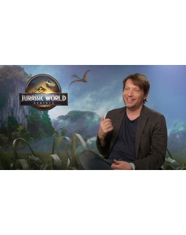 Gareth Edwards firma para dirigir Jurassic 8