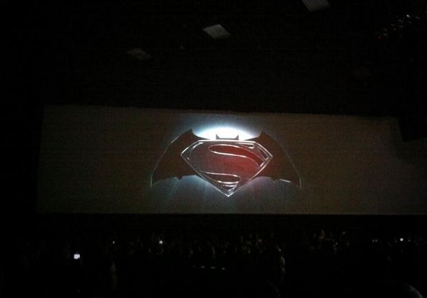 Es oficial: Tendremos un crossover "Batman" y "Superman" para 2015