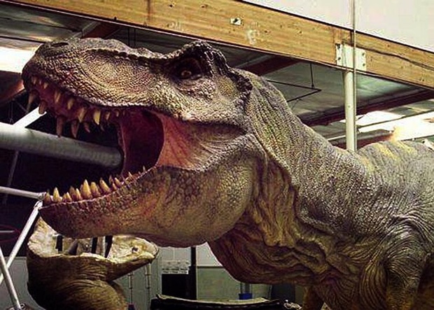 Jurassic World: El Rex Ruge de nuevo