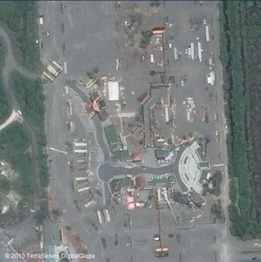 tenemos una foto satélite aerea del set en New Orleans de jurassic world 