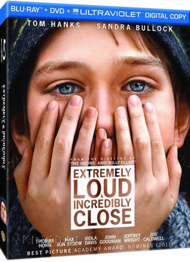 EXTREMELY LOUD AND INCREDIBLY CLOSE (TAN FUERTE, TAN CERCA)