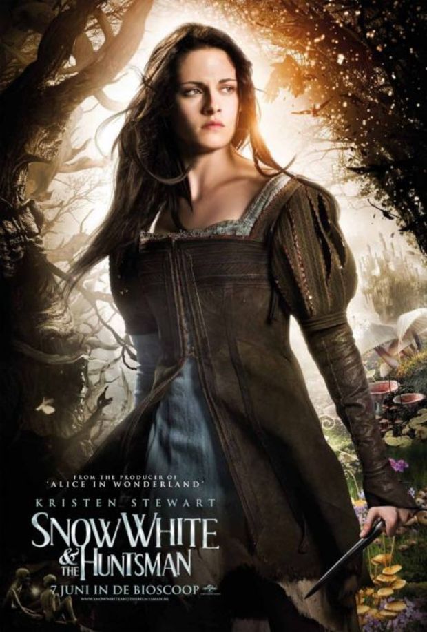 Snow White And The Hunstman - poster (1)