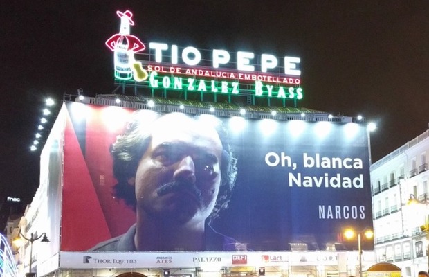 Publicidad cachonda de Netflix en la Puerta del Sol.