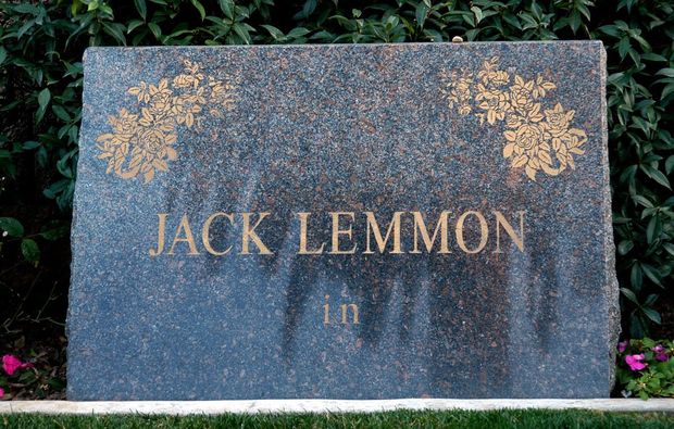 Cumpleaños de Jack Lemmon. Este es su epitafio.