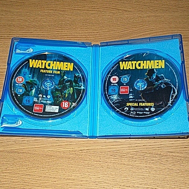 Bien está lo que bien acaba. Al fin tengo la edición 2 discos de Watchmen. 