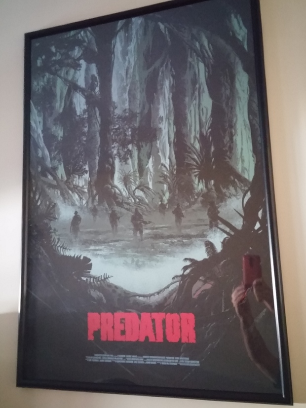 Mi nuevo póster. Depredador en estado puro