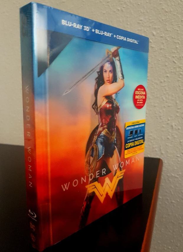 Me llegó Wonder Woman de ECI por 16.99!