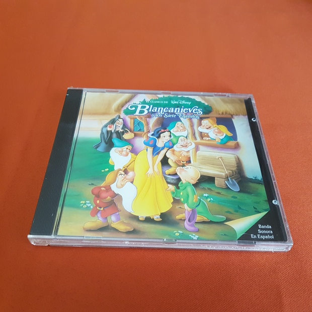 Banda sonora de Blancanieves y los siete enanitos en CD de Walt Disney del año 1994 precintada