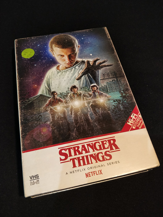 Stranger Things: Season 1 Collector's Edition (4K/UHD + Blu-Ray - USA) - Foto 01