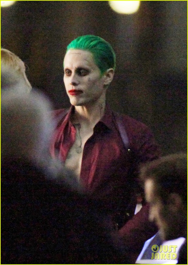 Más imágenes (+10) con un mejor vistazo del Joker, y sí, tiene tatuajes