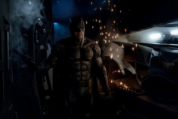 Batman con el nuevo Bat-Traje Táctico en Justice League :)