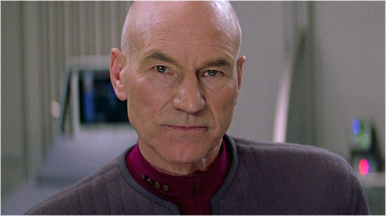 Se estarían preparando al menos cinco series de televisión de STAR TREK incluyendo una serie centrada en  Picard, otra alrededor de La Ira de Khan, una de animación, una centrada en la Academia de la Flota Estelar y otra de la que no ha trascendido nada