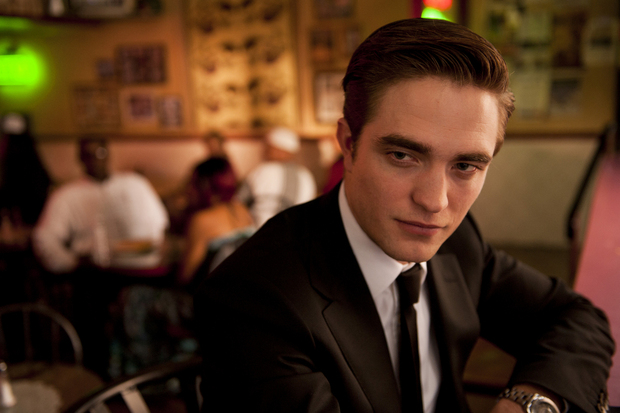 Según COLLIDER, Robert Pattinson también se une a lo último de Nolan
