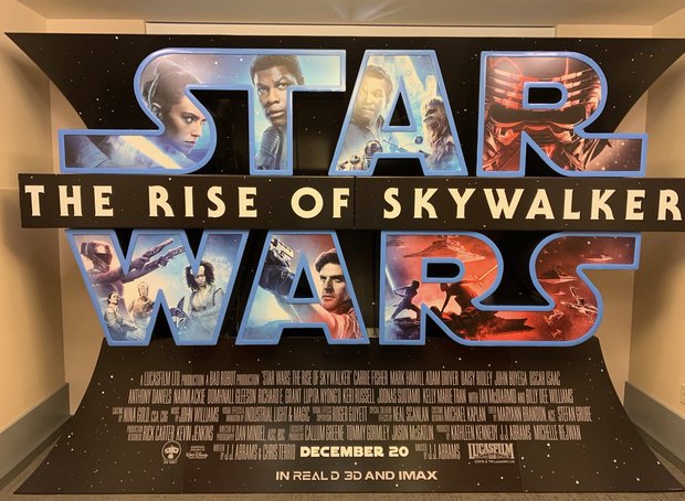 Pieza promocional de cine de El Ascenso de Skywalker y clip en vídeo de la compañía de vuelos United