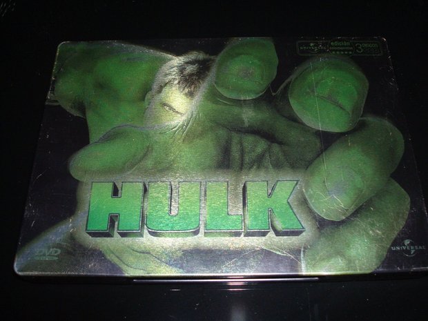 ¿Sabeis si la caja metalica de Hulk con 3 discos incluye libreto?