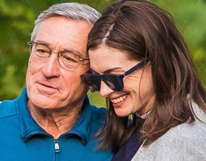 Tráiler de El Becario con Robert De Niro y Anne Hathaway