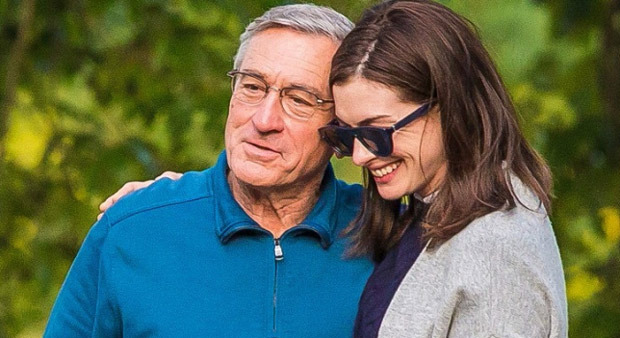 Tráiler de El Becario con Robert De Niro y Anne Hathaway