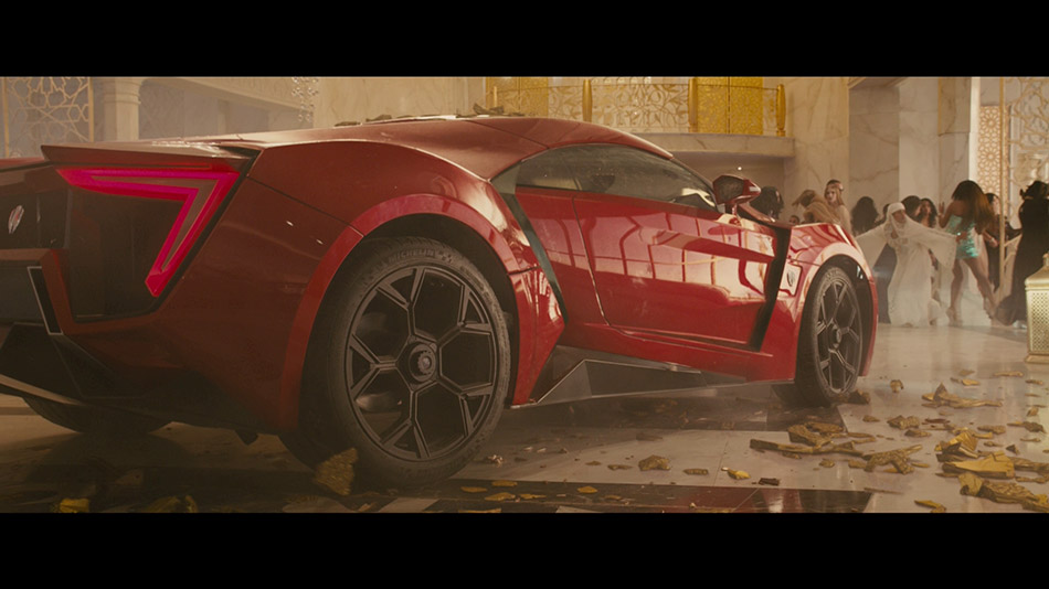 Capturas de imagen del Blu-ray de Fast & Furious 7 12