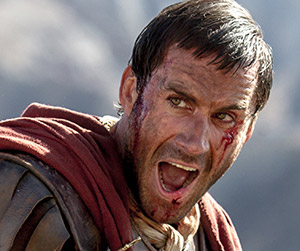 Póster y tráiler de Resucitado con Joseph Fiennes