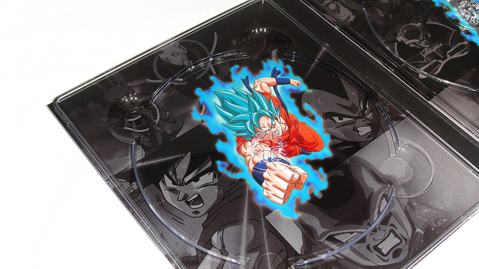 Fotografías de la ed. coleccionista de Dragon Ball Z: La Resurrección de F en Blu-ray 15