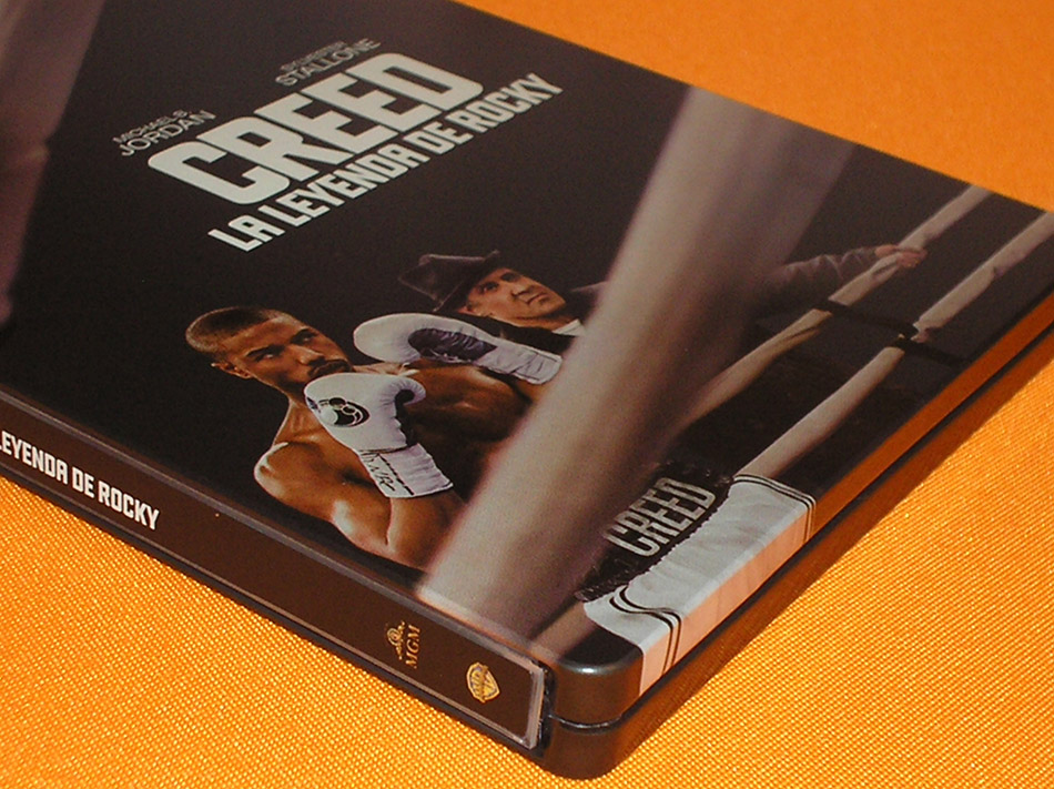 Fotografías del Steelbook de Creed. La Leyenda de Rocky en Blu-ray 1