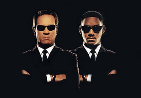 Pack exclusivo de Men in Black con gafas de sol