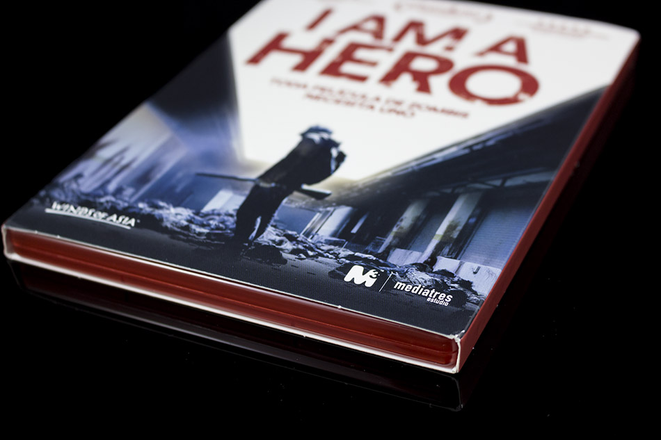 Fotografías de I Am a Hero en Blu-ray con funda y libreto 5