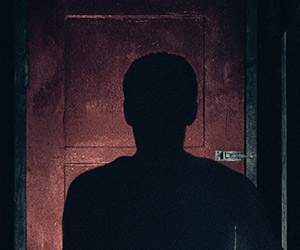 Tráiler y póster finales de Llega de Noche