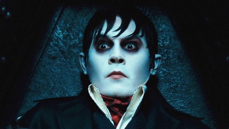 Nuevo póster de Sombras Tenebrosas con Johnny Depp