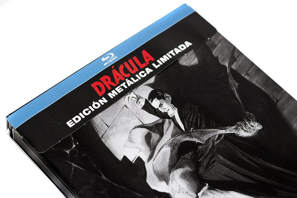 Fotografías del Steelbook de Drácula en Blu-ray diseñado por Alex Ross 4