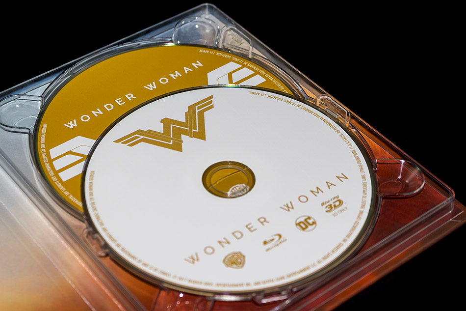 Fotografías del Digibook de Wonder Woman en Blu-ray 3D y 2D 17