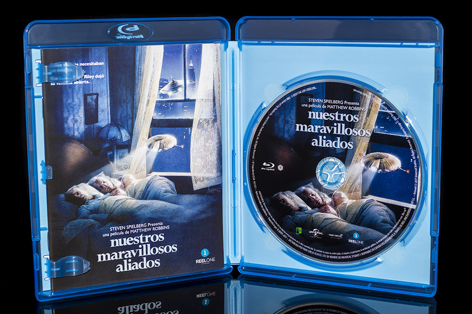 Fotografías del Blu-ray con funda y libreto de Nuestros Maravillosos Aliados 12